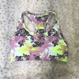 Like New Gymshark Essential Racer Back Sports Bra in Graphic Camo print (Size L)